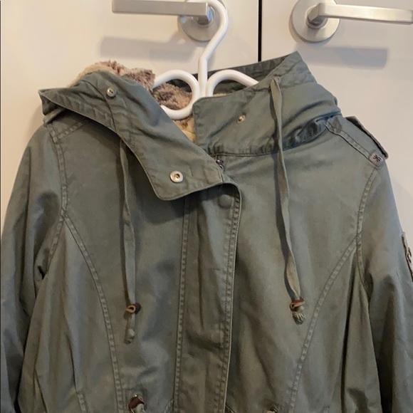 Fall/Winter coat - Picture 2 of 15